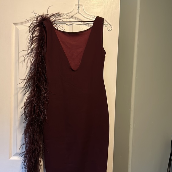Party dress. Evening dress with feathers. - Picture 3 of 4